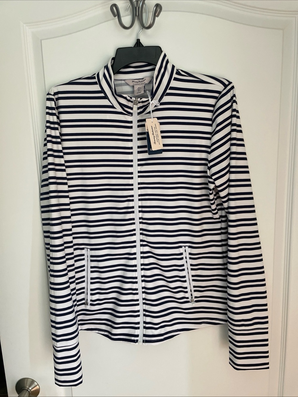 Tommy Bahama Everyday Active Shirt Women Large White/Blue Pullover FFS 50 NWT